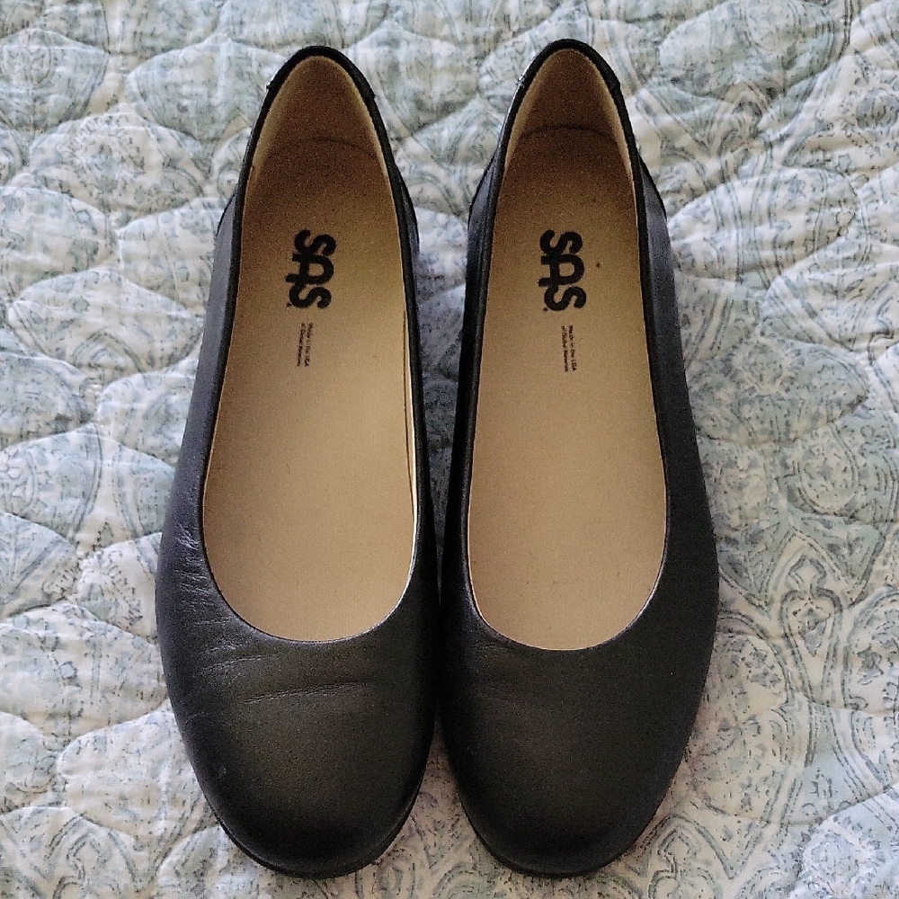 SAS Women's Classic Black Leather Loafers
